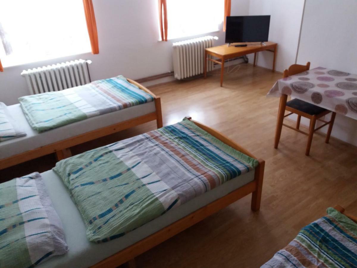 U Nas - Apartman Jelen Vapenna ภายนอก รูปภาพ